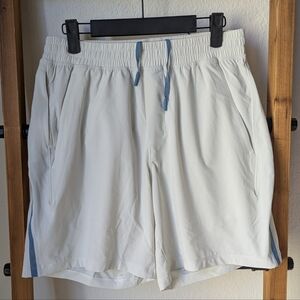 lululemon athletica Pace Breaker Linerless Shorts 7" - Size XS